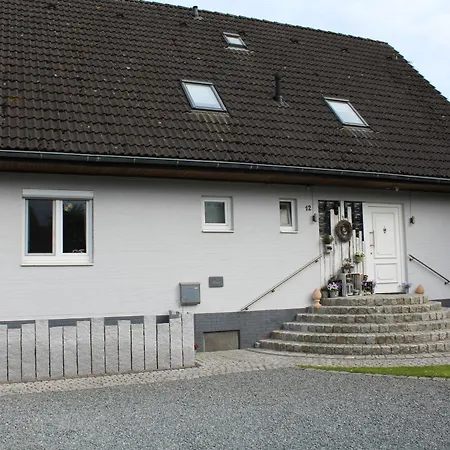 Moderne Mit Balkon In Ruhiger Lage Грёмиц