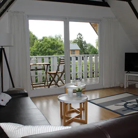 Moderne Mit Balkon In Ruhiger Lage