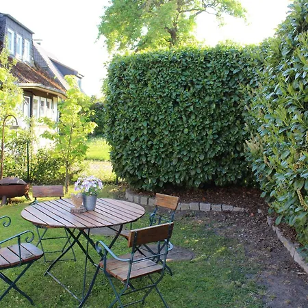 Moderne Mit Balkon In Ruhiger Lage *